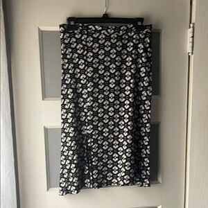 Charlotte Russe Black and White Midi A-Line Skirt